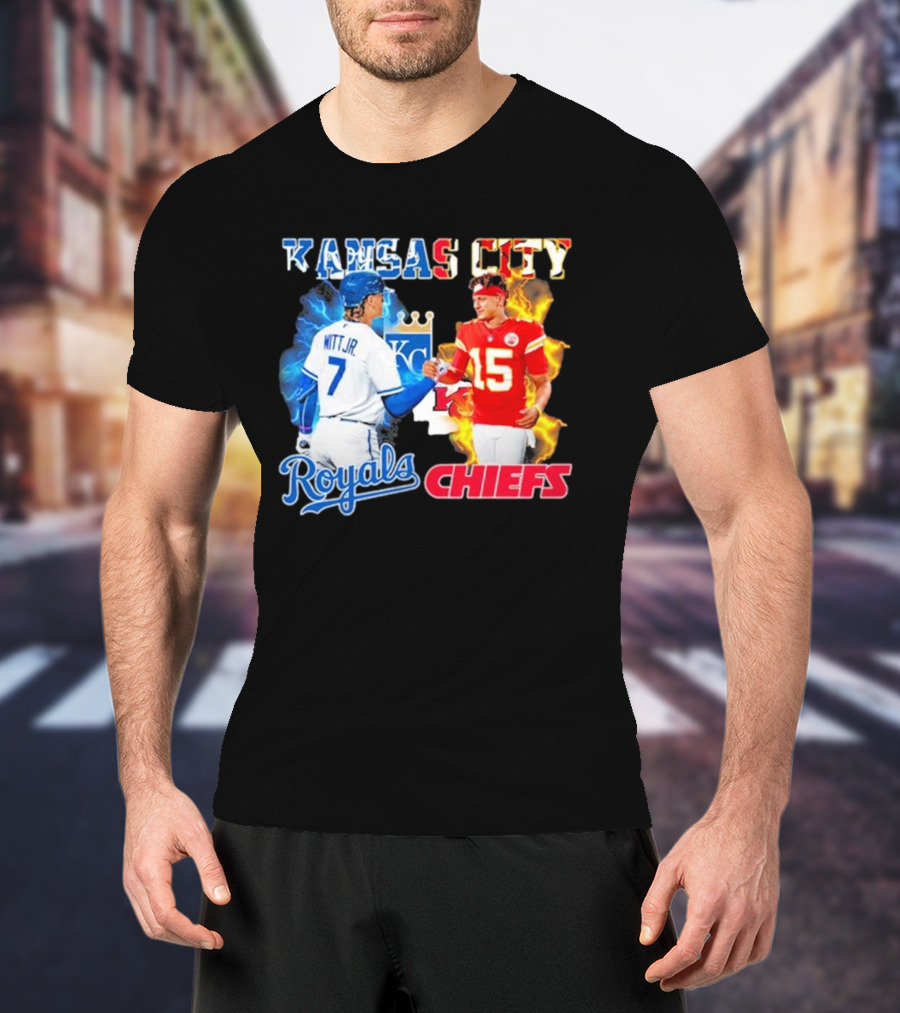 Kansas City Royals Bobby Witt Jr Shake Hands Chiefs Patrick Mahomes T-Shirt