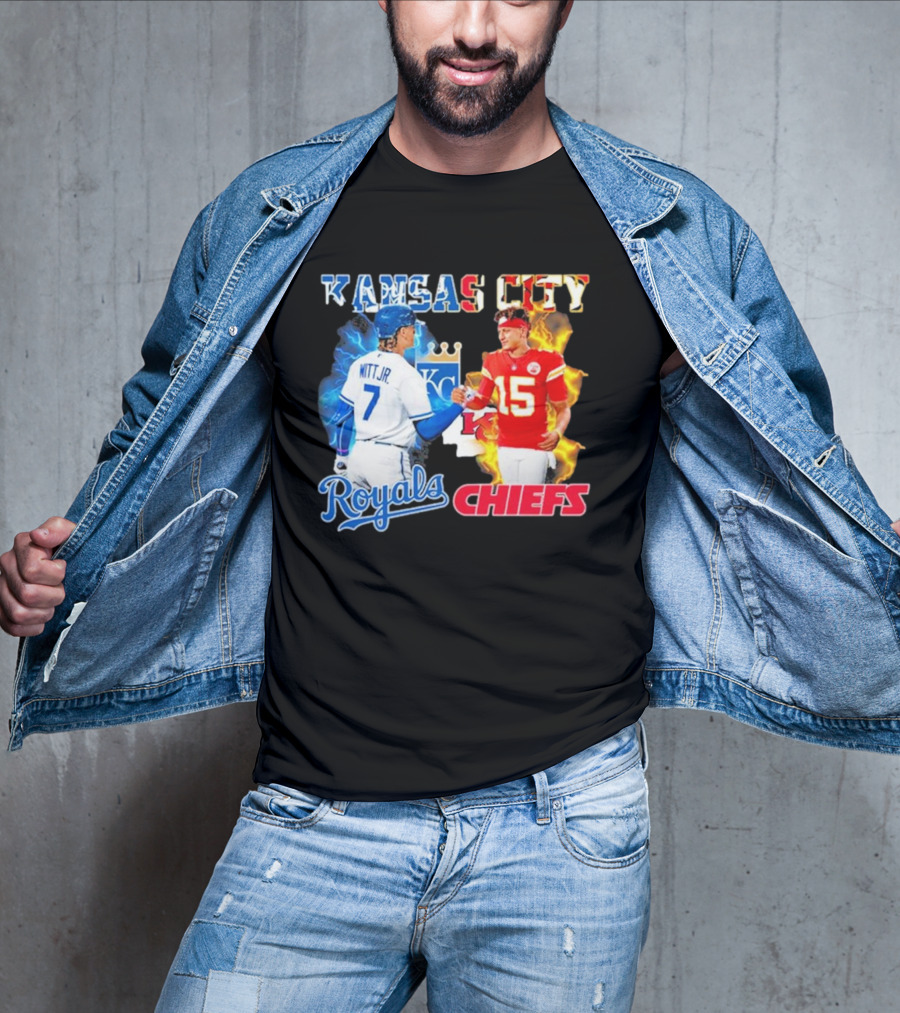 Kansas City Royals Bobby Witt Jr Shake Hands Chiefs Patrick Mahomes T-Shirt