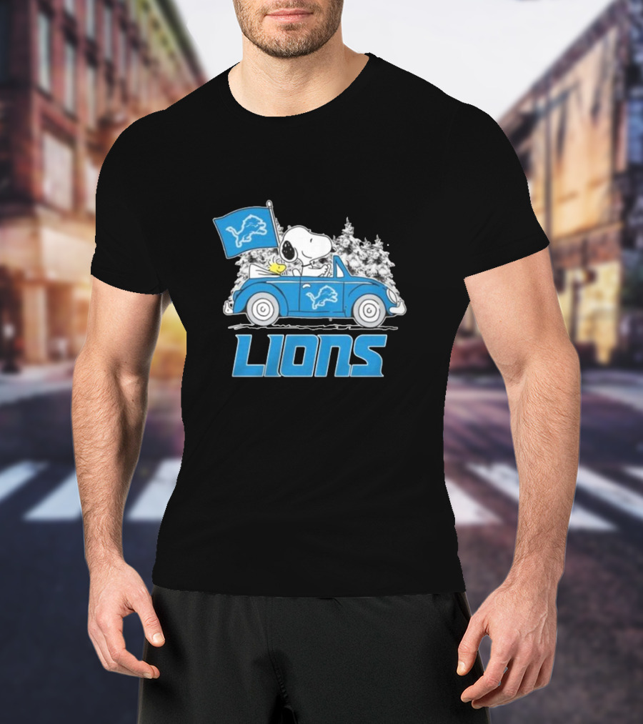 Detroit Lions Snoopy Peanuts Car Christmas Sports T-Shirt