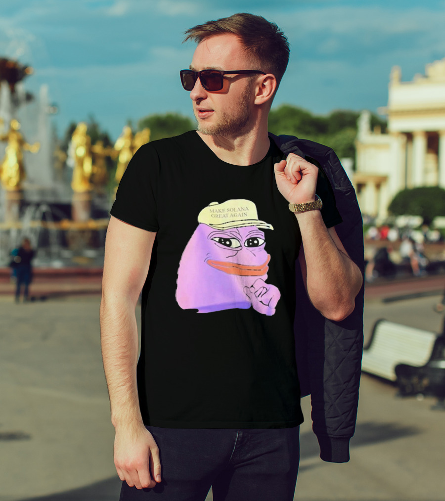 Purple Pepe Make Solana Great Again Hat T-Shirt