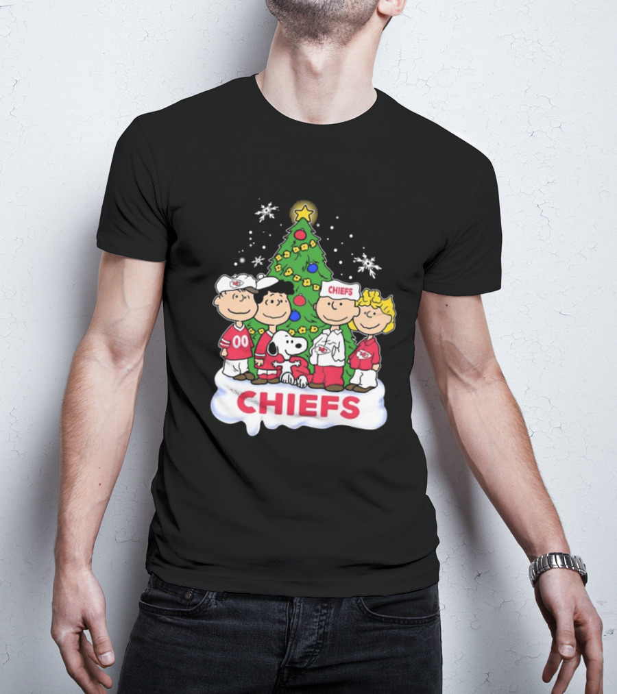 Kansas City Chiefs Snoopy Peanuts Christmas Tree Chiefs T-Shirt