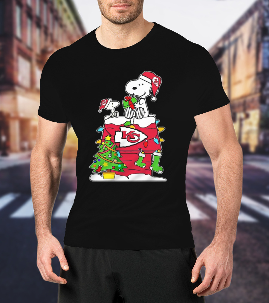 NFL Kansas City Chiefs Snoopy Woodstock Christmas Tree T-Shirt