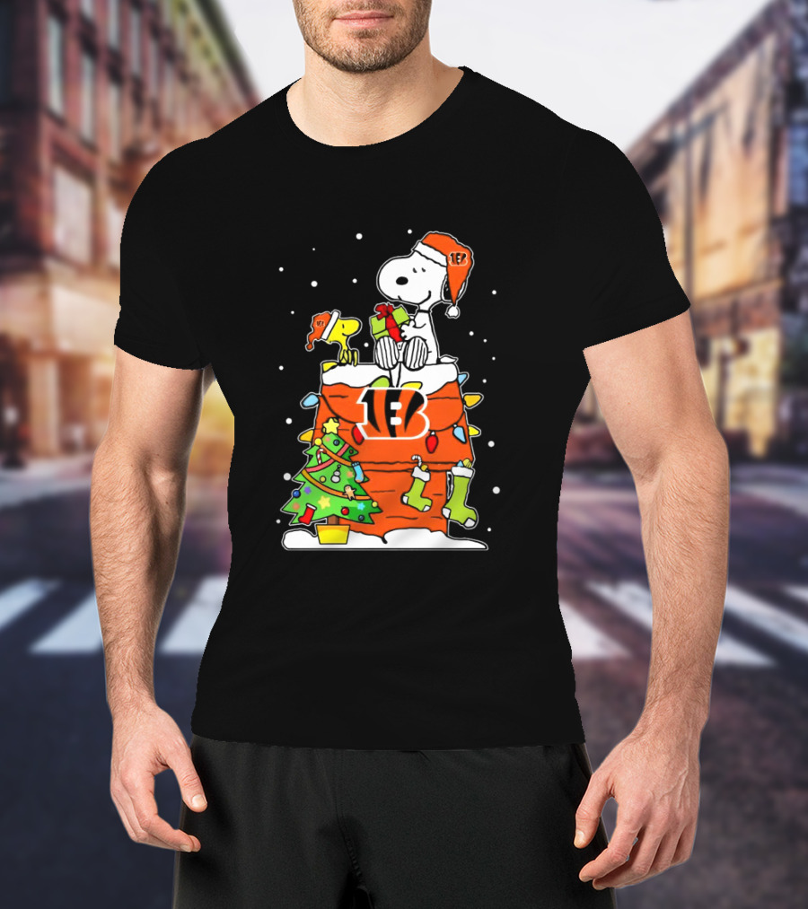 Snoopy Woodstock Cincinnati Bengals Christmas T-Shirt