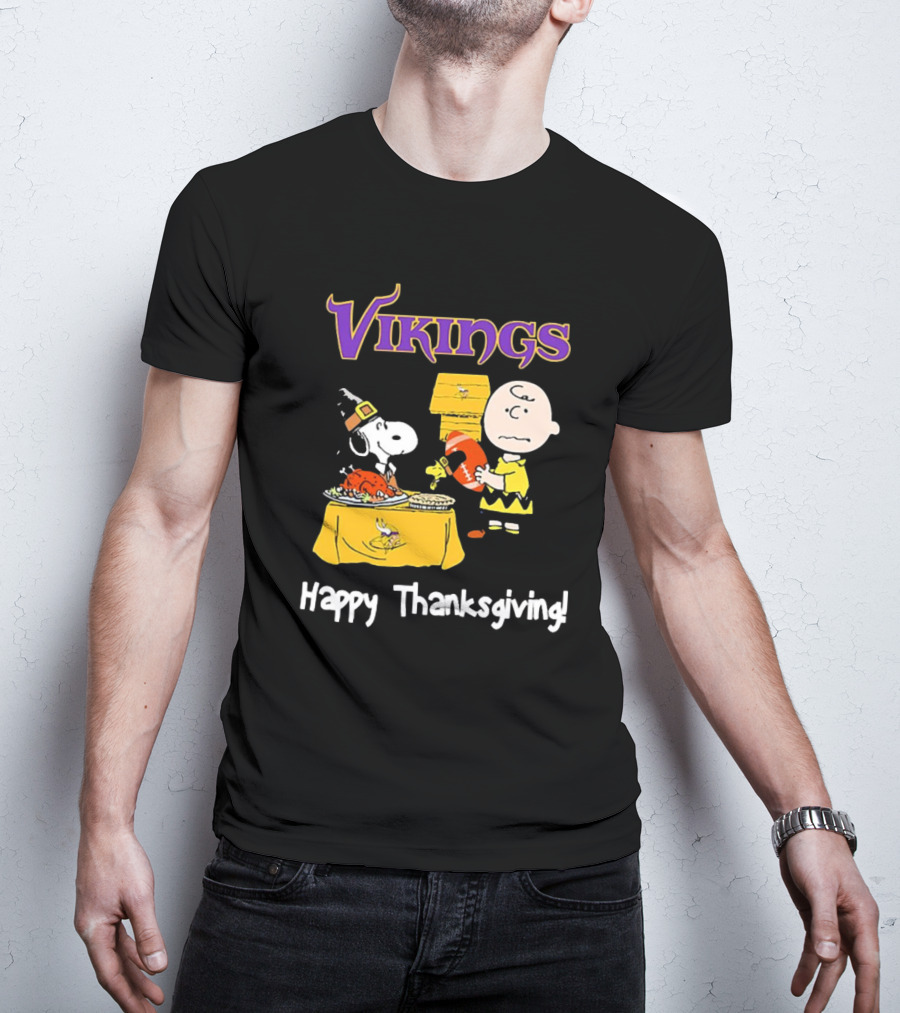 Peanuts Minnesota Vikings NFL Football Snoopy Charlie Brown Happy Thanksgiving T-Shirt