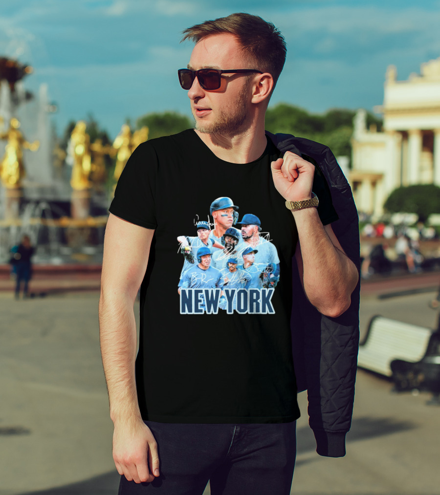 New York Yankees MLB Players Series Signatures Team Portrait T-Shirt