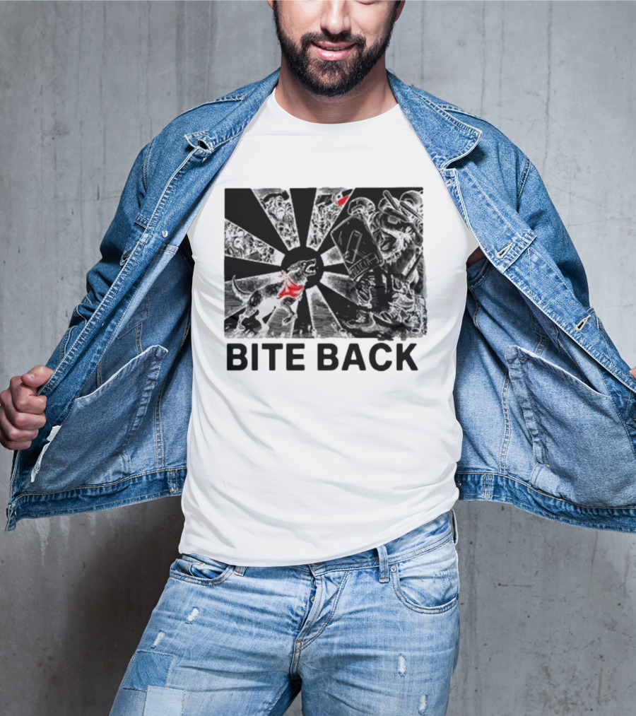 "Bite Back Punkwithacamera Dog Confronts Riot Police" T-Shirt