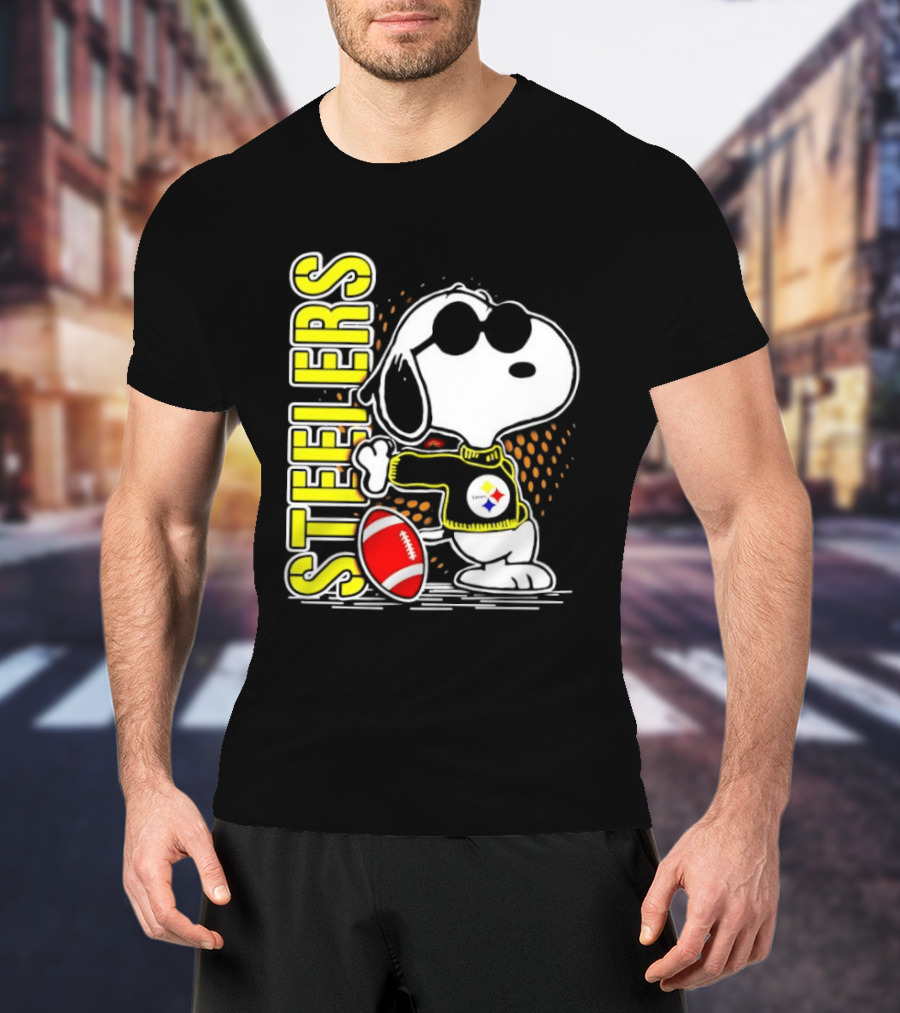 Steelers Snoopy Football Sunglasses Sports T-Shirt