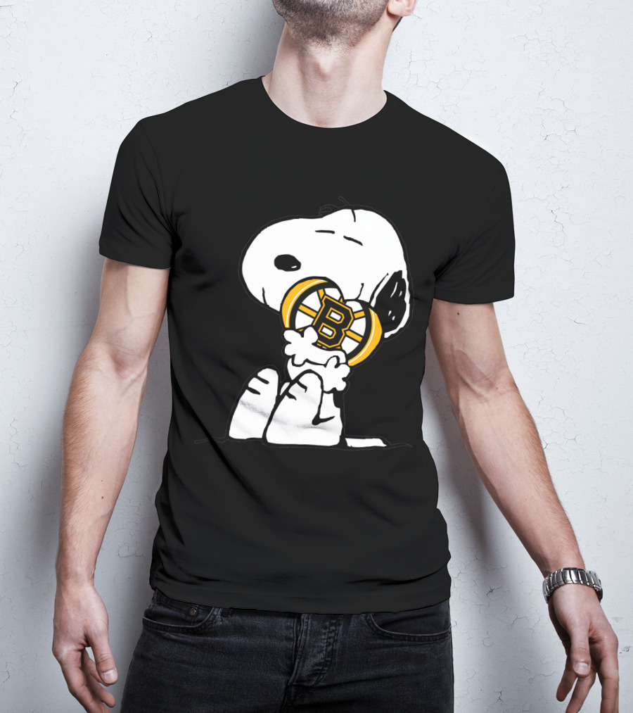 Snoopy Hugging Boston Bruins T-Shirt