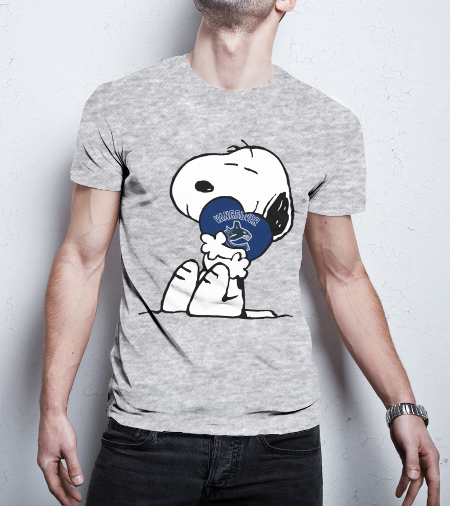 Vancouver Canucks Snoopy Hockey Puck T-Shirt