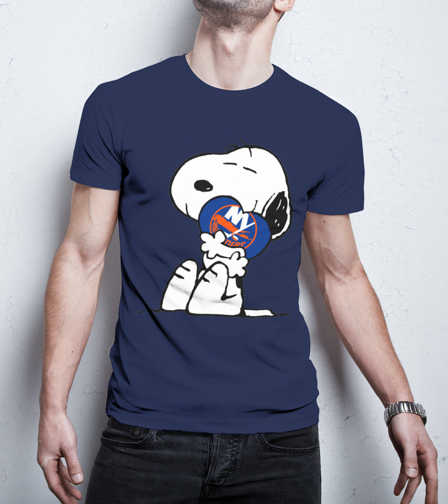Snoopy Hugging New York Islanders Hockey T-Shirt