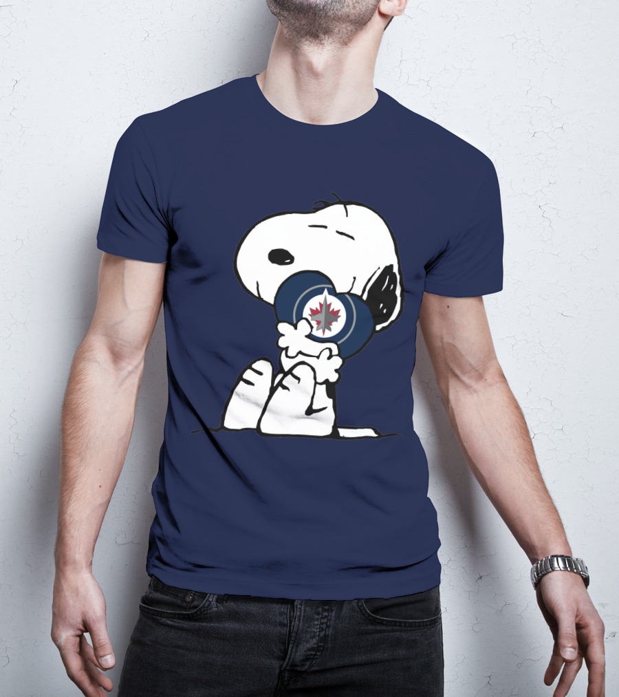 Snoopy Holding Winnipeg Jets Heart T-Shirt