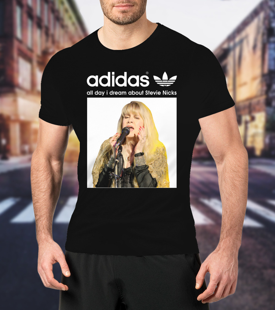 Style FM 26 Fleetwood Mac Vocalist Performance T-Shirt