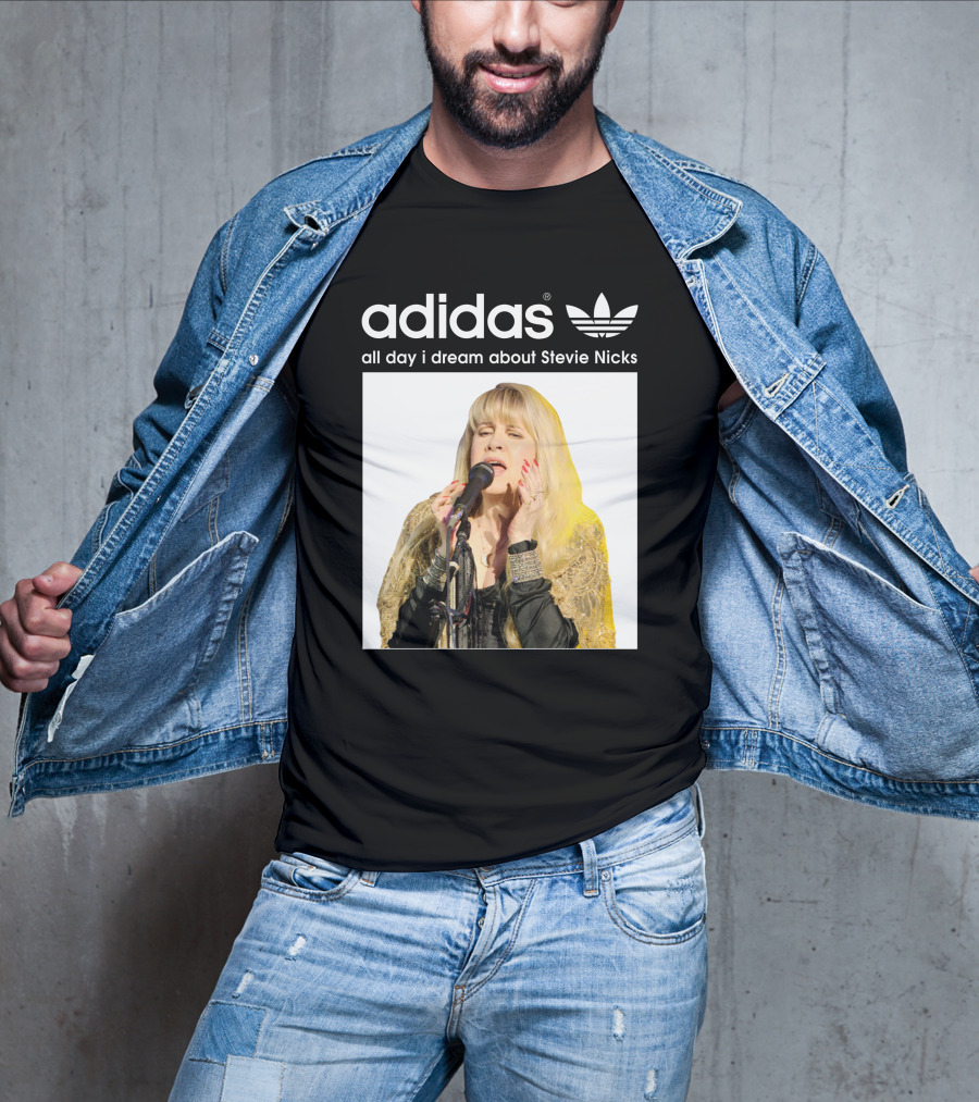 Style FM 26 Fleetwood Mac Vocalist Performance T-Shirt