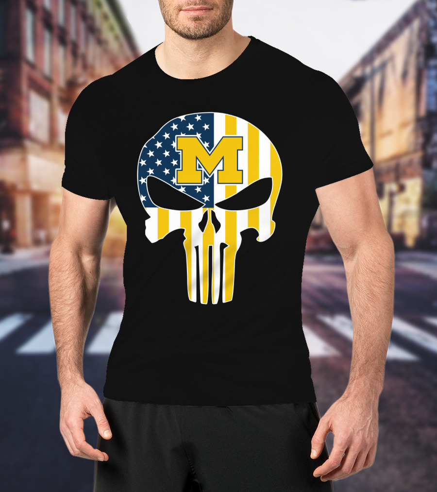 Michigan Wolverines M Logo Skull American Flag T-Shirt