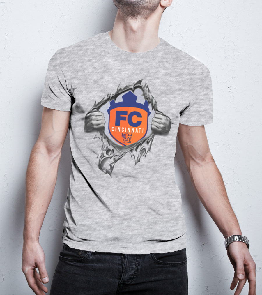 Fc Cincinnati Shield With Tearing Hands Motif T-Shirt