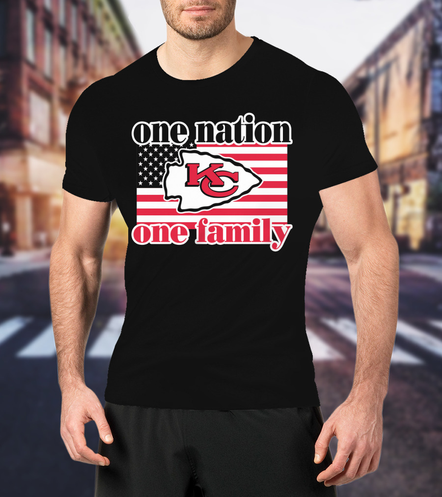 One Nation One Family Kansas City Chiefs Usa Flag T-Shirt