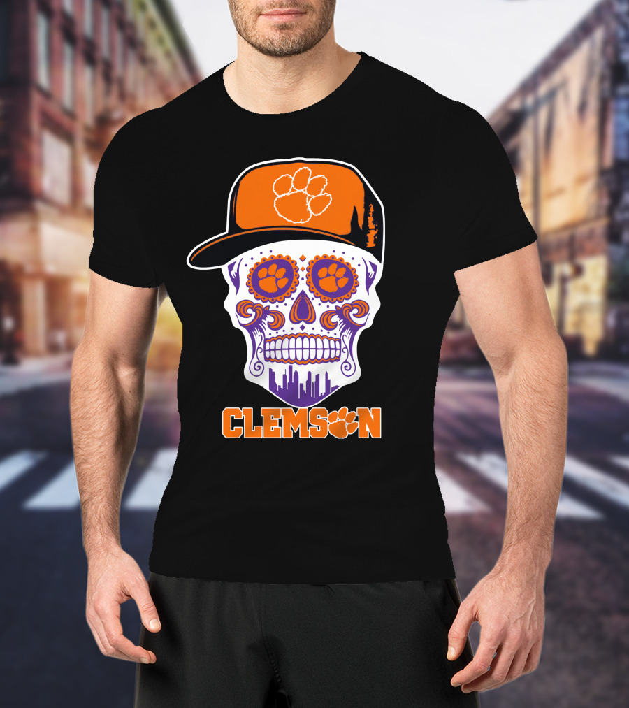 Clemson Tigers Skull With Paw Pattern And Cap T-Shirt