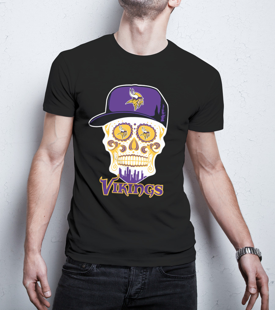 Minnesota Vikings Skull With Purple Hat And City Skyline T-Shirt