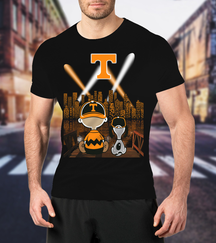 Tennessee Volunteers Snoopy And Charlie City Lights T-Shirt