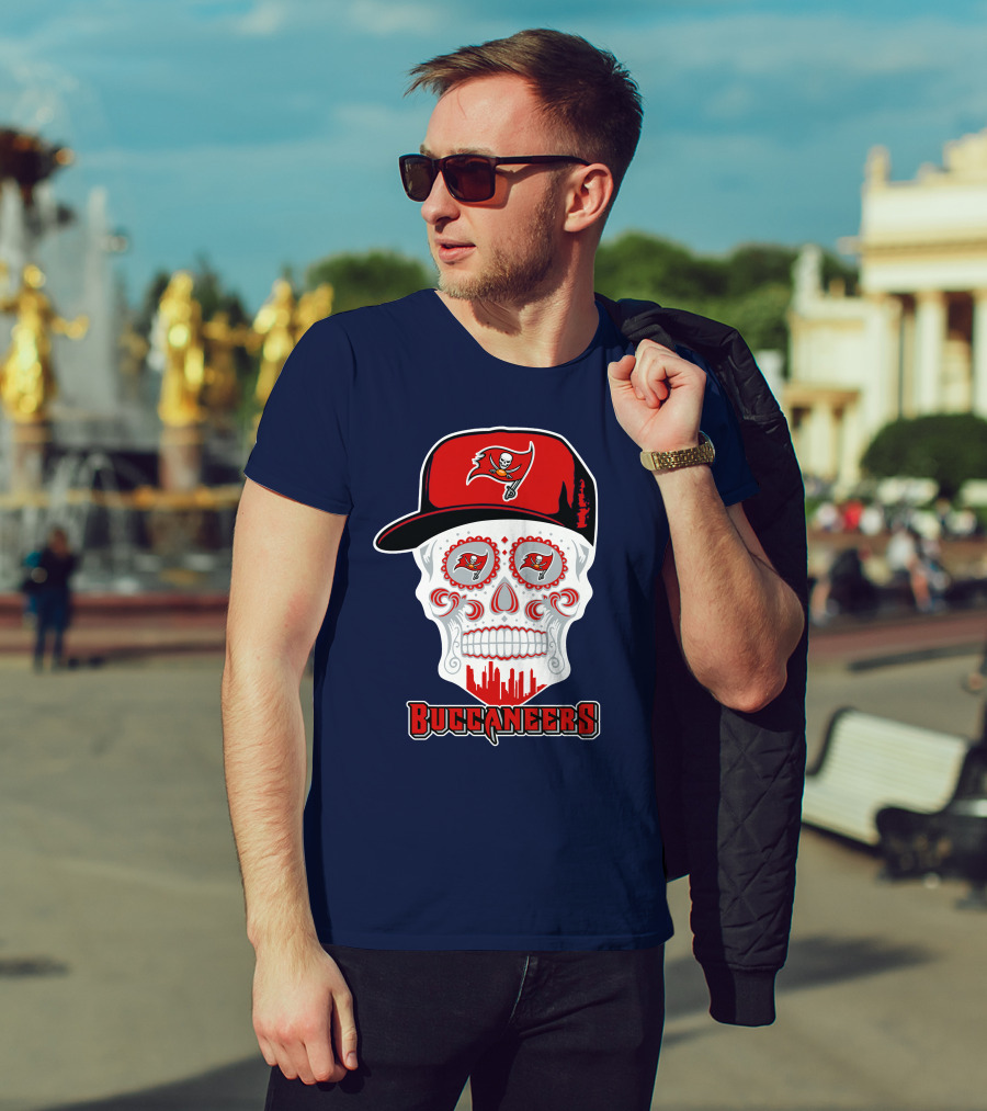 Buccaneers Skull With Hat T-Shirt