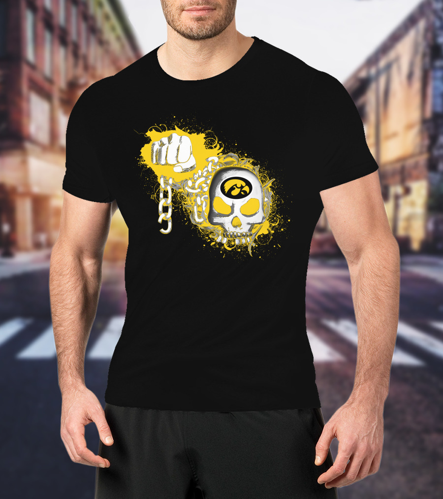 Iowa Hawkeyes Skull And Chain T-Shirt