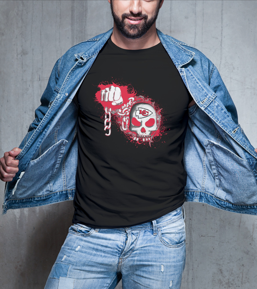 Kansas City Chiefs Skull Fist Chains T-Shirt