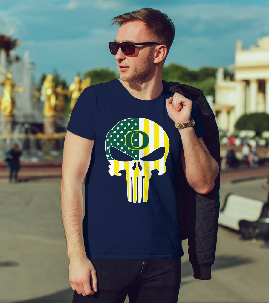 Oregon Ducks Punisher Skull American Flag T-Shirt