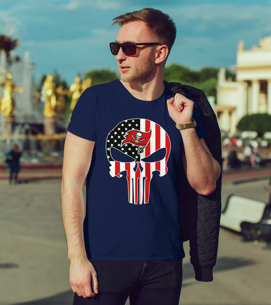 Tampa Bay Buccaneers American Flag Punisher Skull T-Shirt