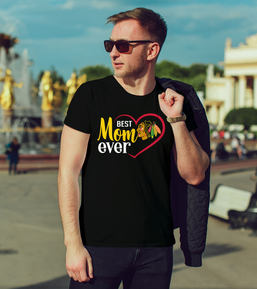 Chicago Blackhawks Best Mom Ever Heart T-Shirt
