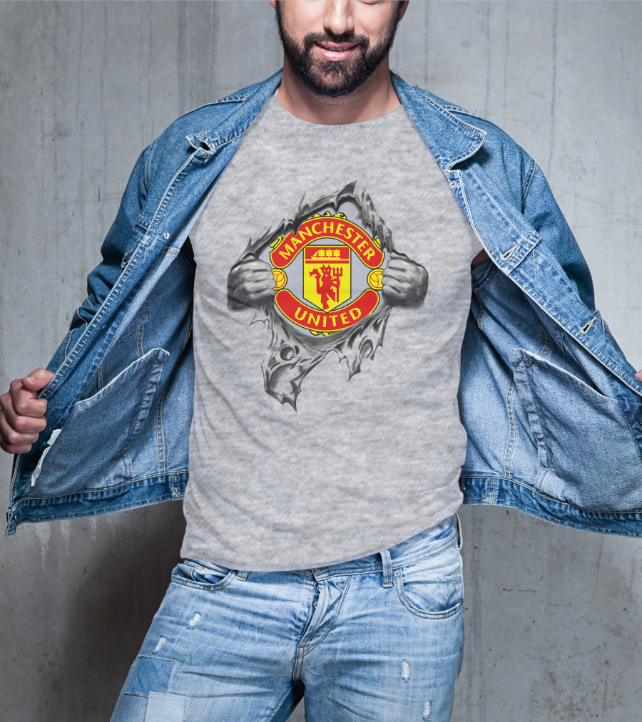 Manchester United Mu Super Fan Badge Ripped Look T-Shirt