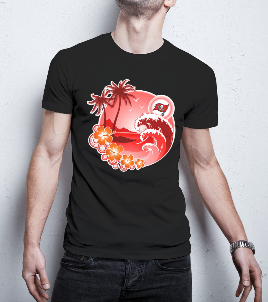 Tampa Bay Buccaneers Happy Holidays Tropical Beach Scene T-Shirt