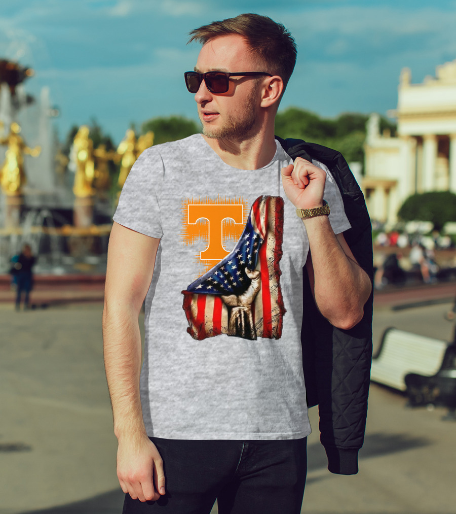 Tennessee Volunteers T Logo American Flag Fist T-Shirt