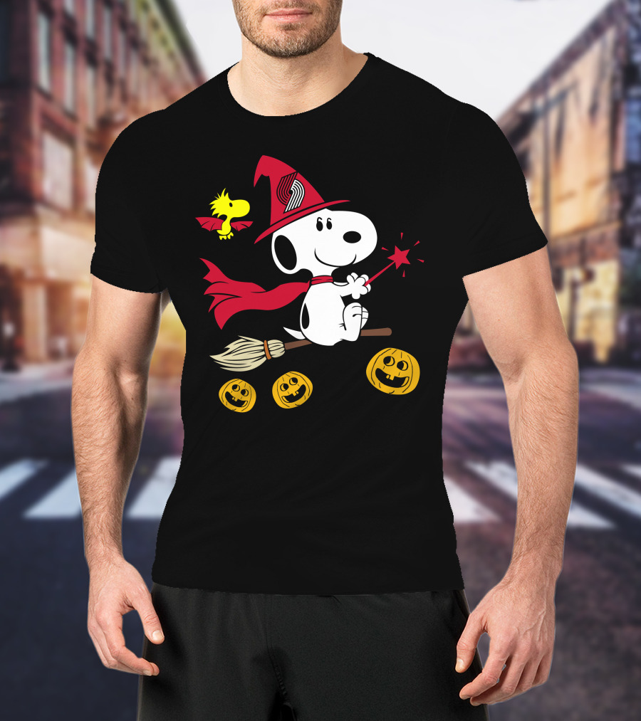 Portland Trail Blazers Happy Halloween Snoopy Witch Broom Woodstock Pumpkins T-Shirt