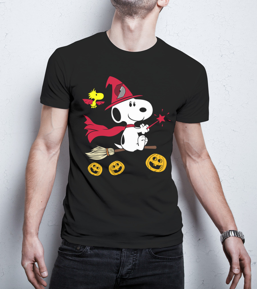 Portland Trail Blazers Happy Halloween Snoopy Witch Broom Woodstock Pumpkins T-Shirt