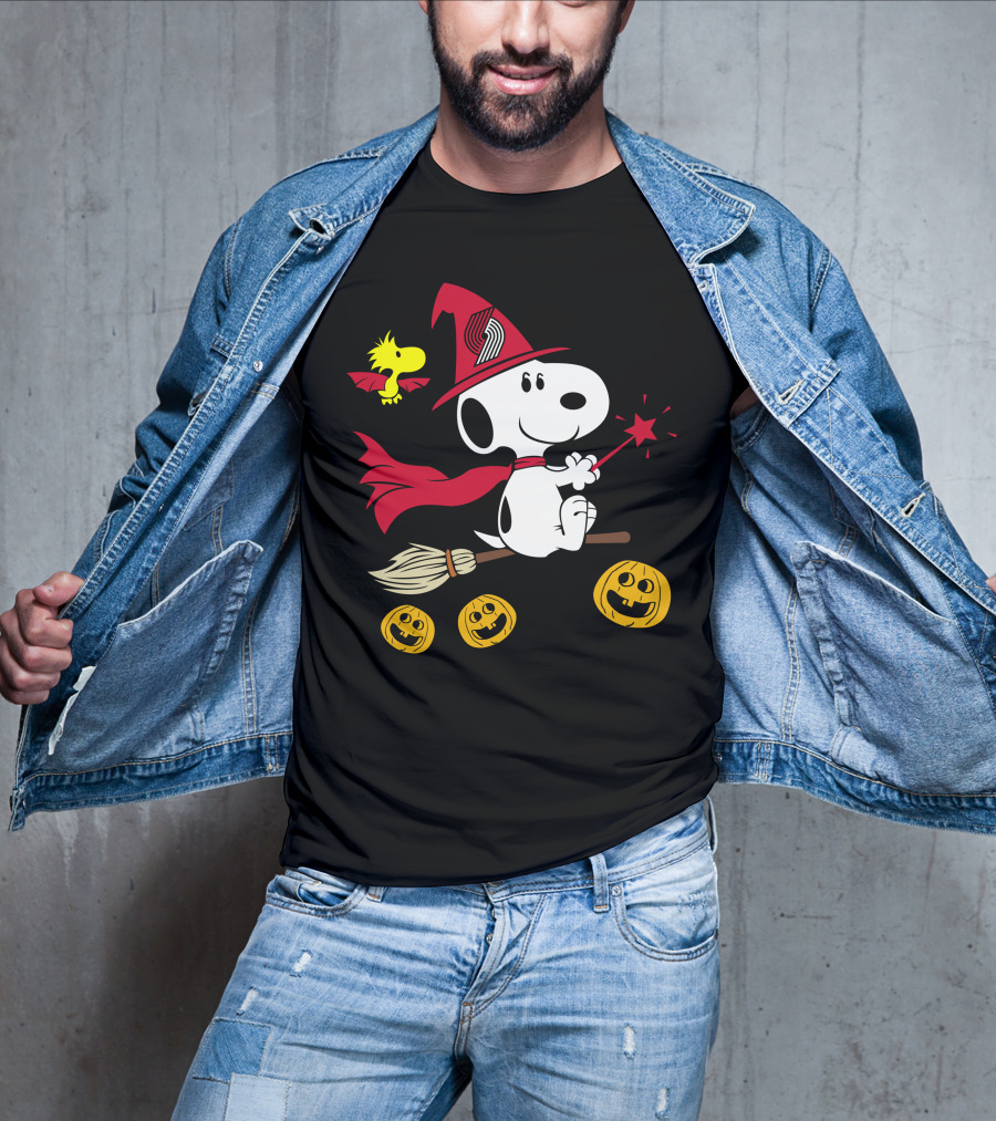 Portland Trail Blazers Happy Halloween Snoopy Witch Broom Woodstock Pumpkins T-Shirt