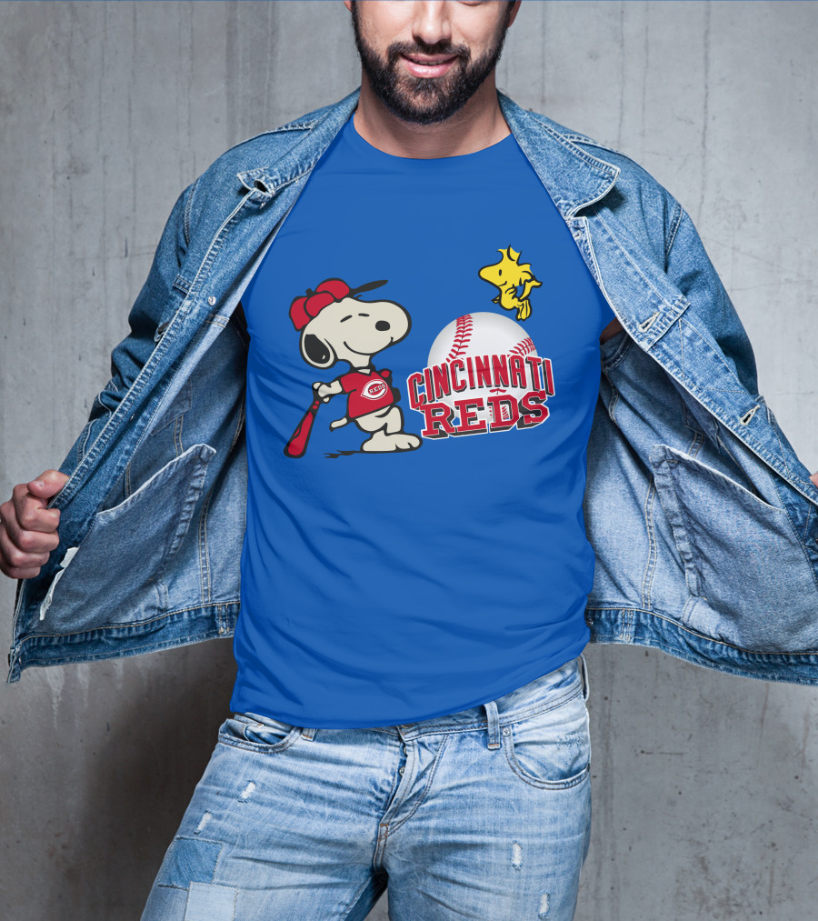 Cincinnati Reds Snoopy Woodstock Baseball T-Shirt