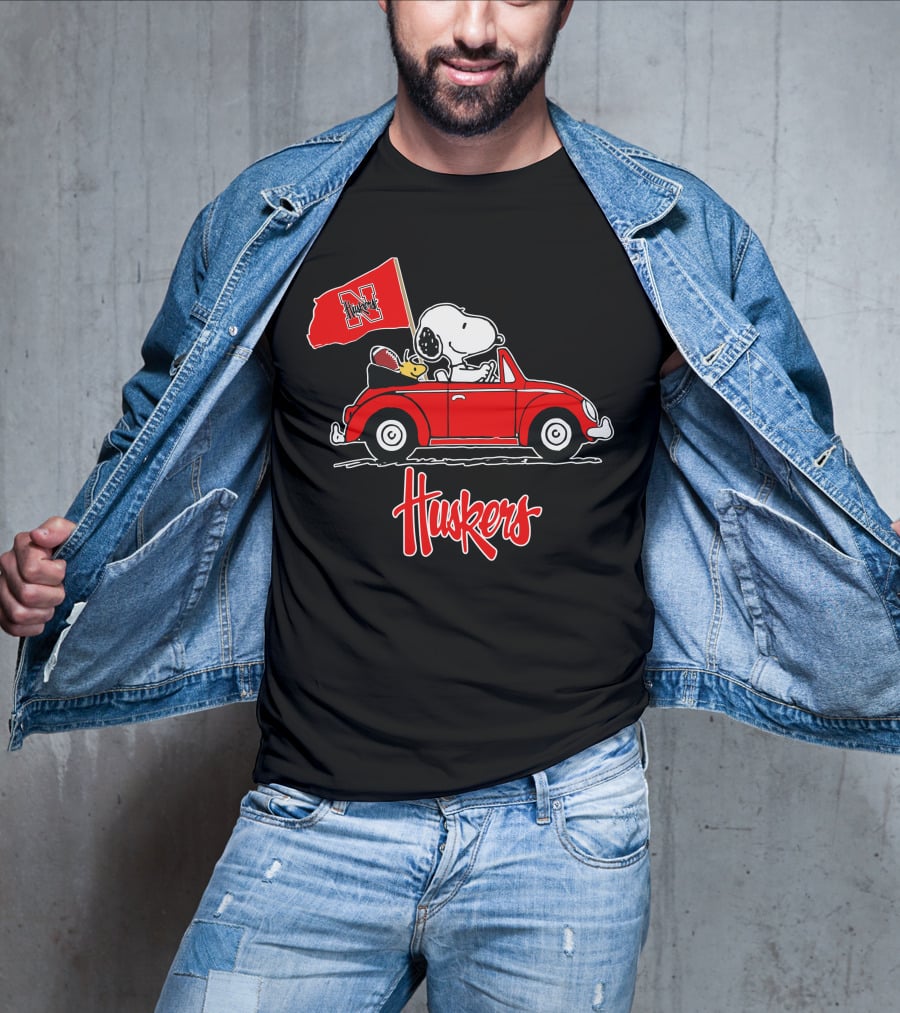 Nebraska Cornhuskers Snoopy Huskers Car Ride T-Shirt
