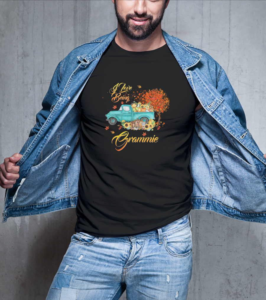I Love Being Grammie Thanksgiving Old Truck Pumpkins Autumn Tree T-Shirt