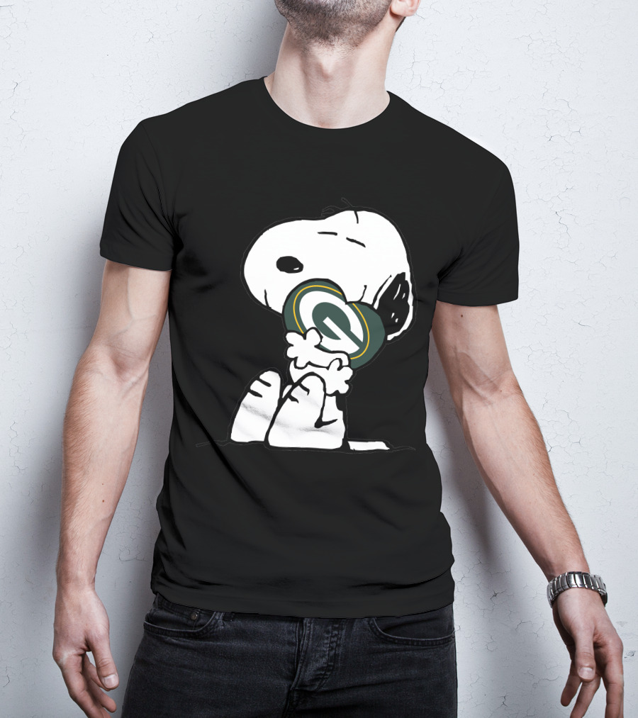 Snoopy Hugging Green Bay Packers T-Shirt