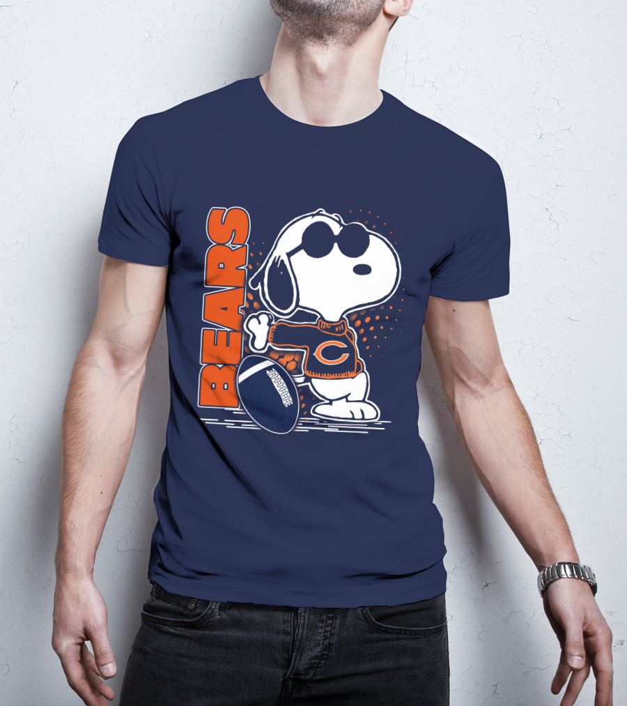 Chicago Bears Snoopy Football Sweater And Sunglasses T-Shirt