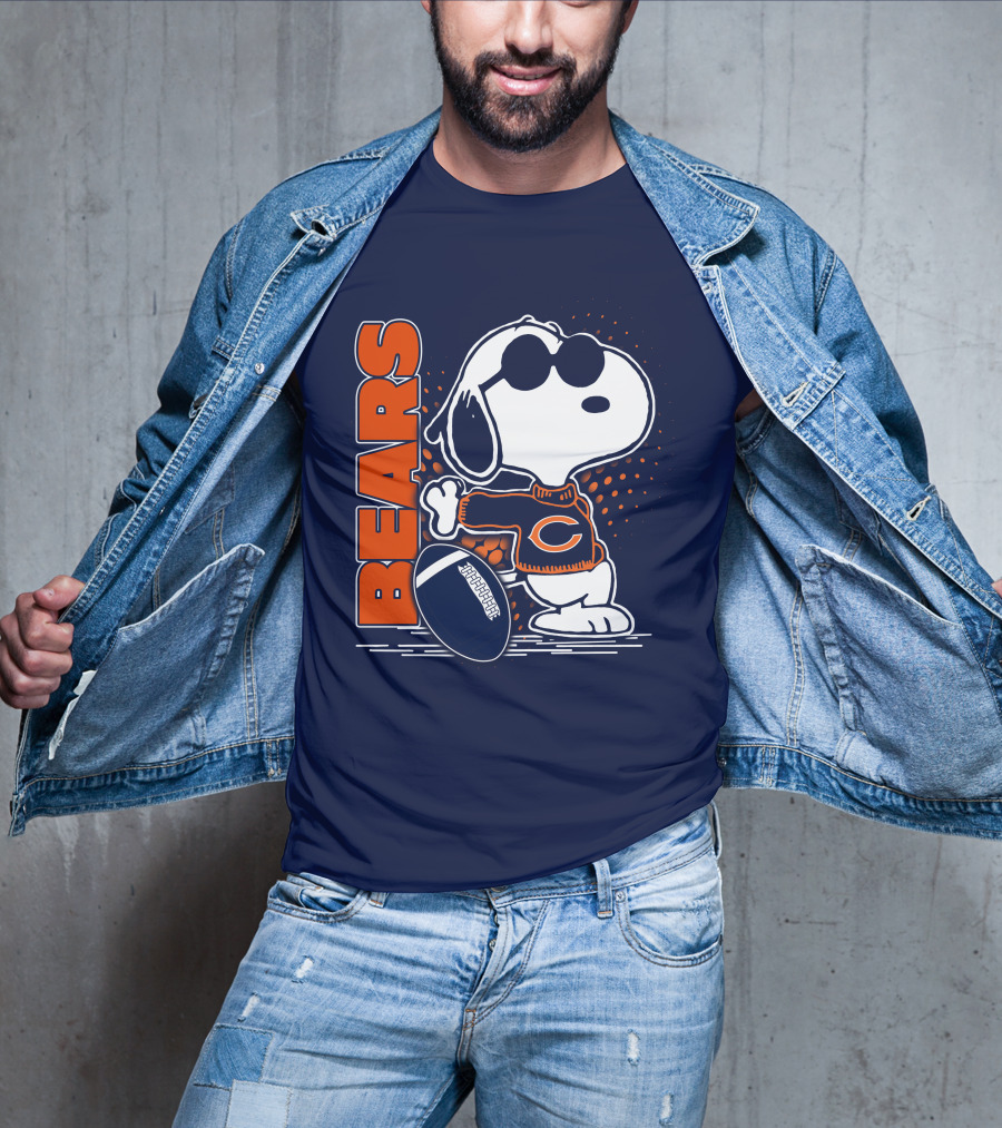 Chicago Bears Snoopy Football Sweater And Sunglasses T-Shirt