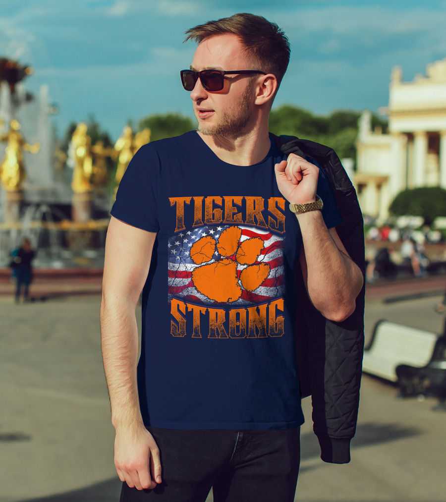 Clemson Tigers Strong American Flag Pawprint T-Shirt