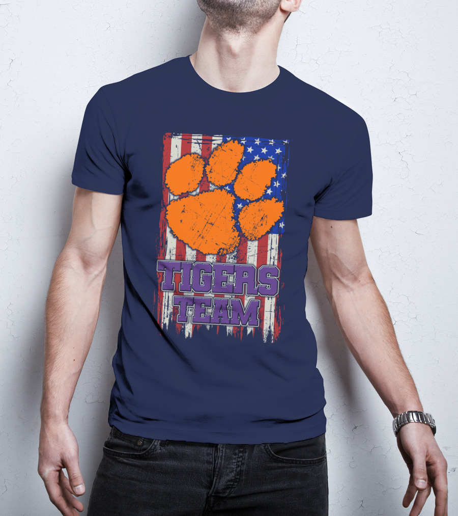 Clemson Tigers Team American Flag Paw Print T-Shirt