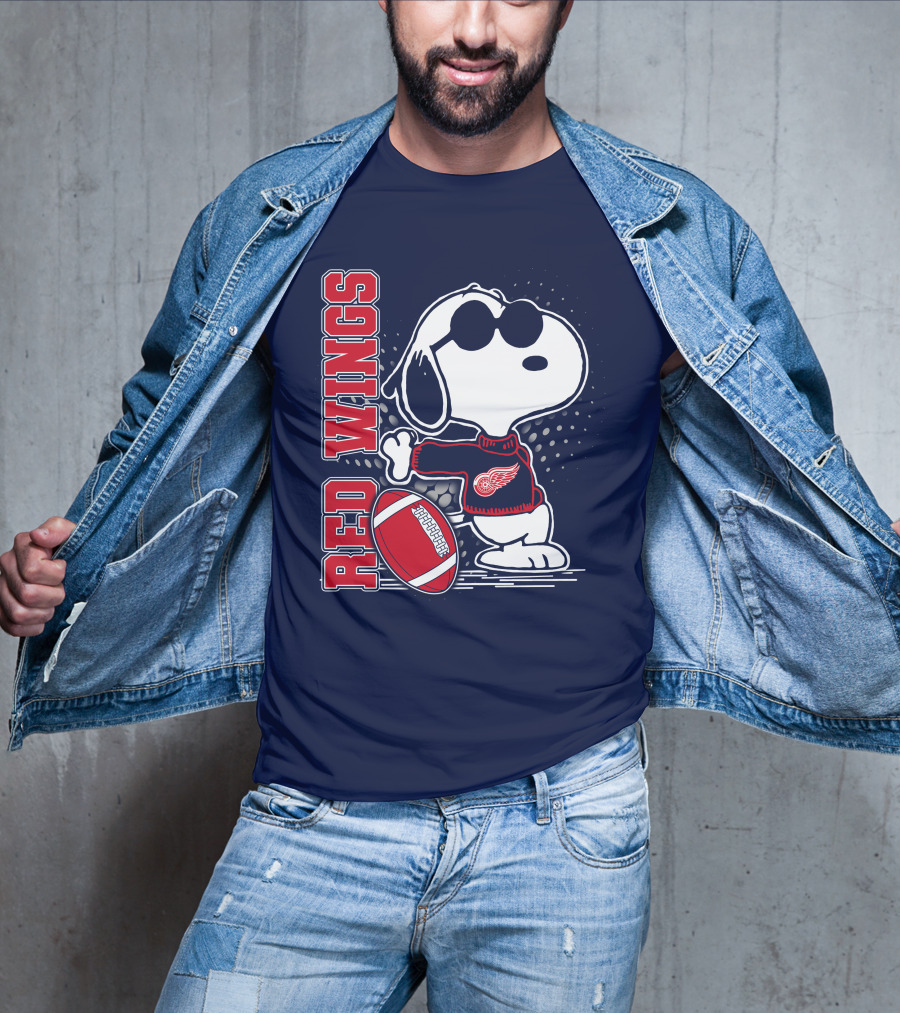 Red Wings Detroit Snoopy Football Peanuts T-Shirt
