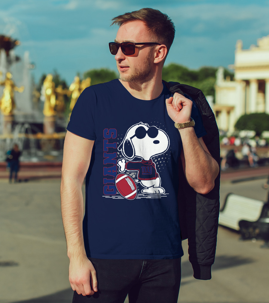 New York Giants Snoopy Football Player Fun Fanwear T-Shirt