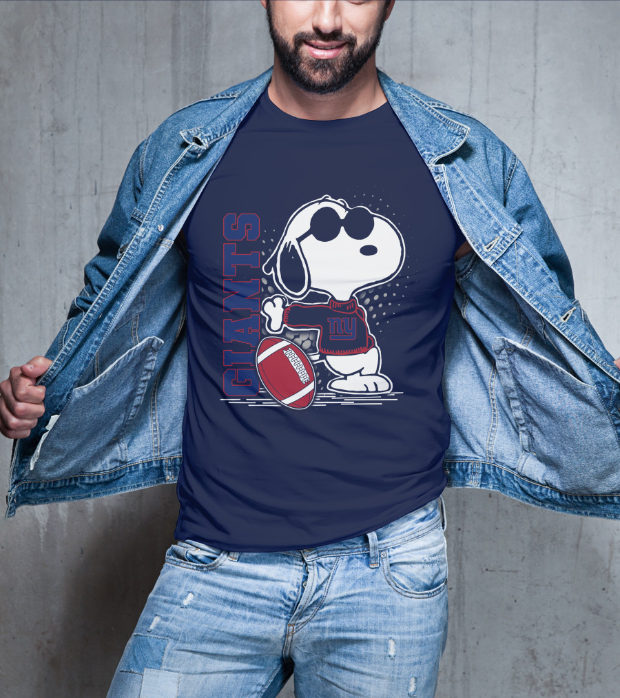 New York Giants Snoopy Football Player Fun Fanwear T-Shirt