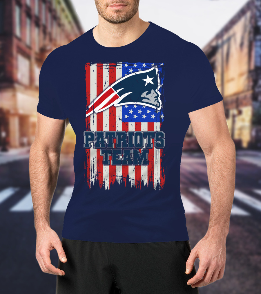 New England Patriots Team Logo With American Flag T-Shirt