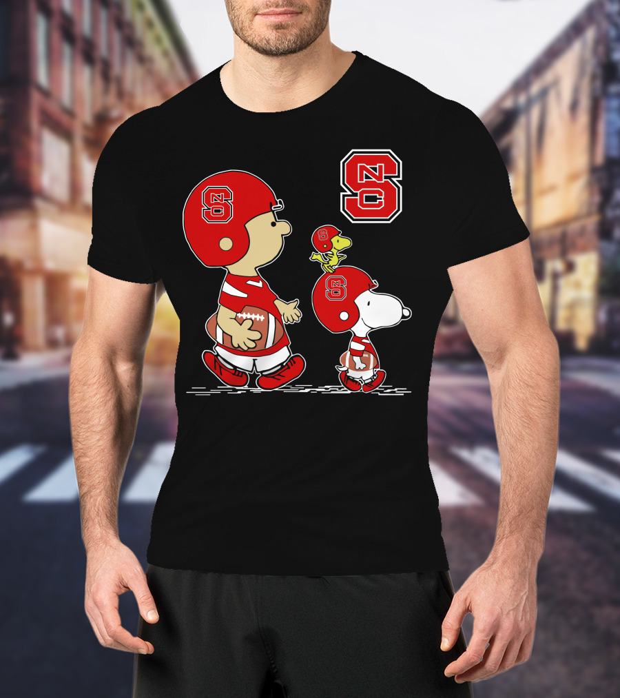 NC State Wolfpack Snoopy Woodstock Football Cartoon T-Shirt
