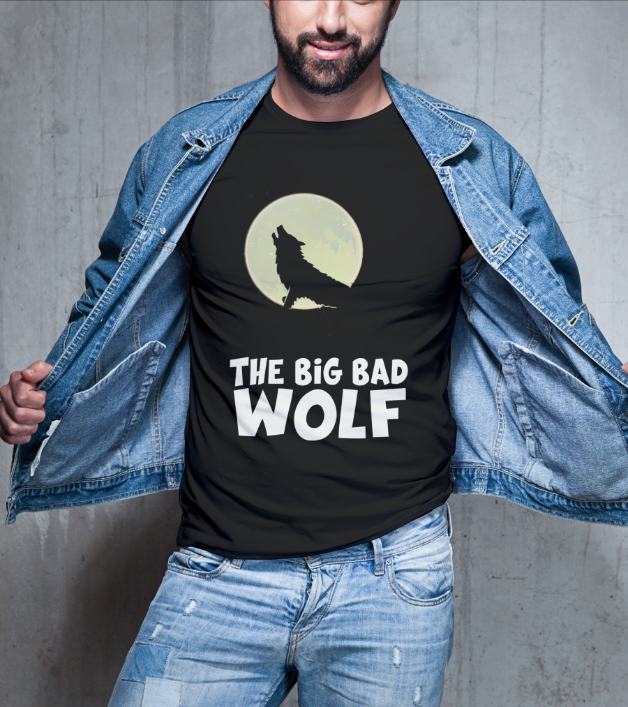 The Big Bad Wolf Howling At Moon With Flying Bat Halloween T-Shirt