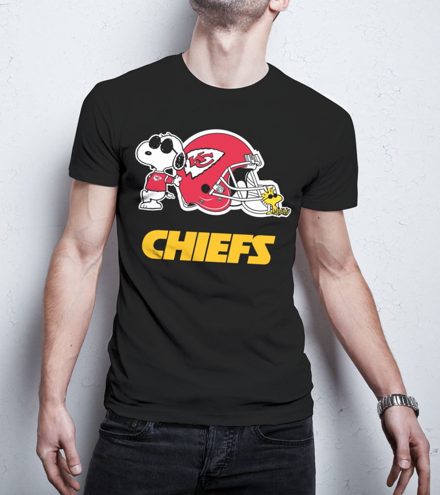 Kansas City Chiefs Snoopy Joe Cool Woodstock Helmet Chiefs T-Shirt